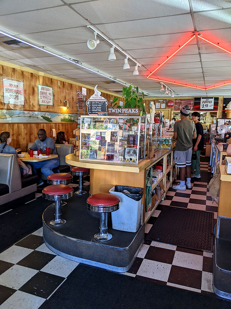 Twede's Cafe 8.6.22